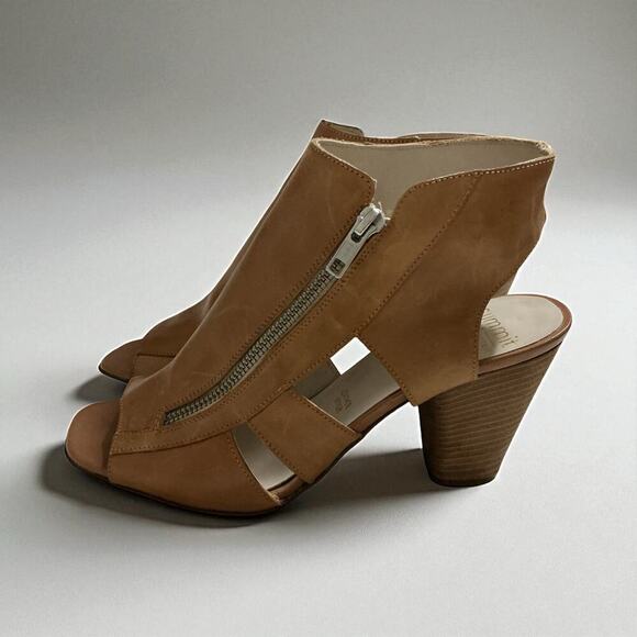Summit by White Mountain Tan Leather Block Heel Peep Toe Bootie Sandals Size 8.5 - Picture 10 of 10